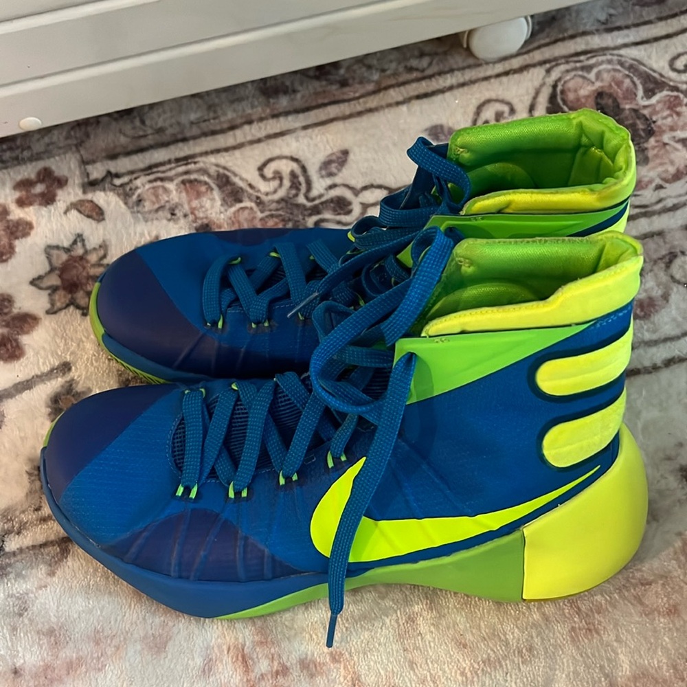 Nike shoes